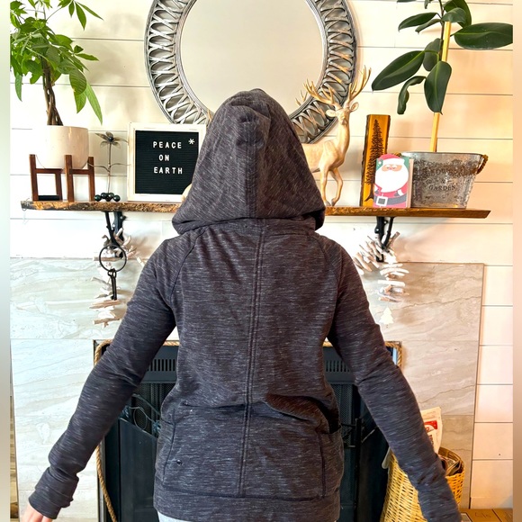 Find Your Centre Wrap hoodie size 6 - Picture 3 of 5